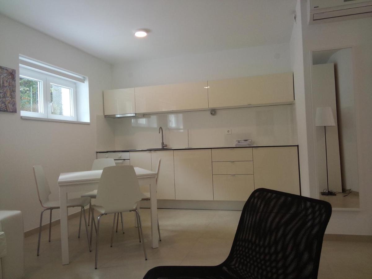 Drance Apartments เซลเซ ภายนอก รูปภาพ